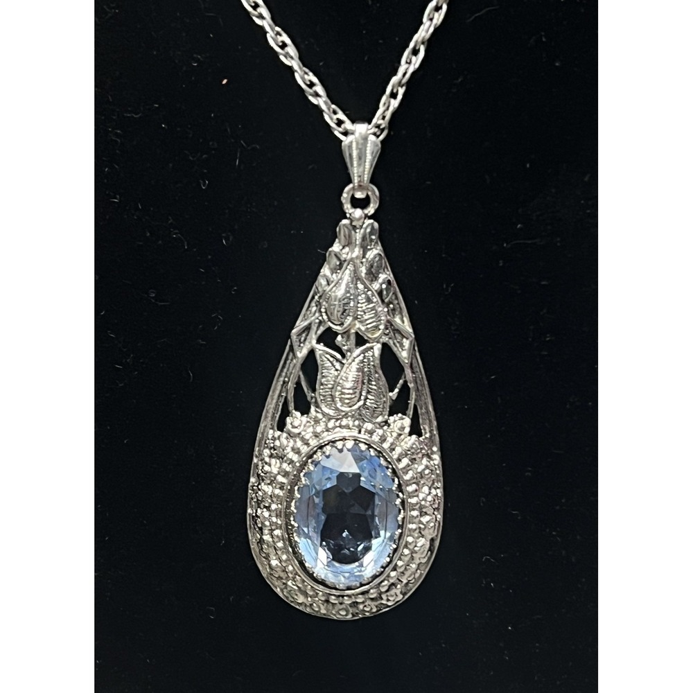 Whiting & Davis Vintage Silver Tone Blue Stone Ornate Teardrop‎ Pendant Necklace